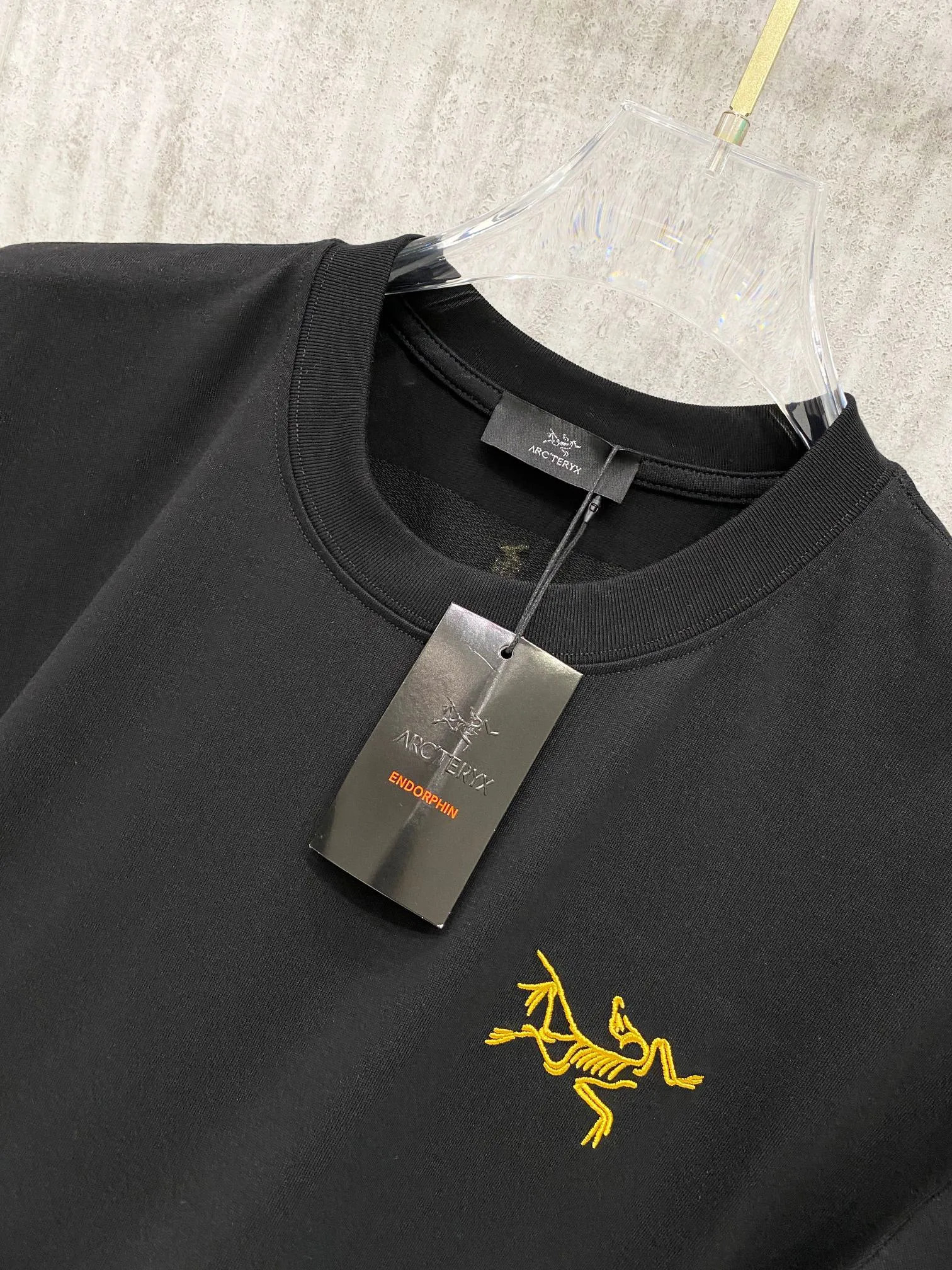 2026ss logo🪡🪡🪡 32 g 𝐂𝐎𝐋𝐎𝐔𝐑：White Black 𝐒𝐈𝐙𝐄：S m L XL 110